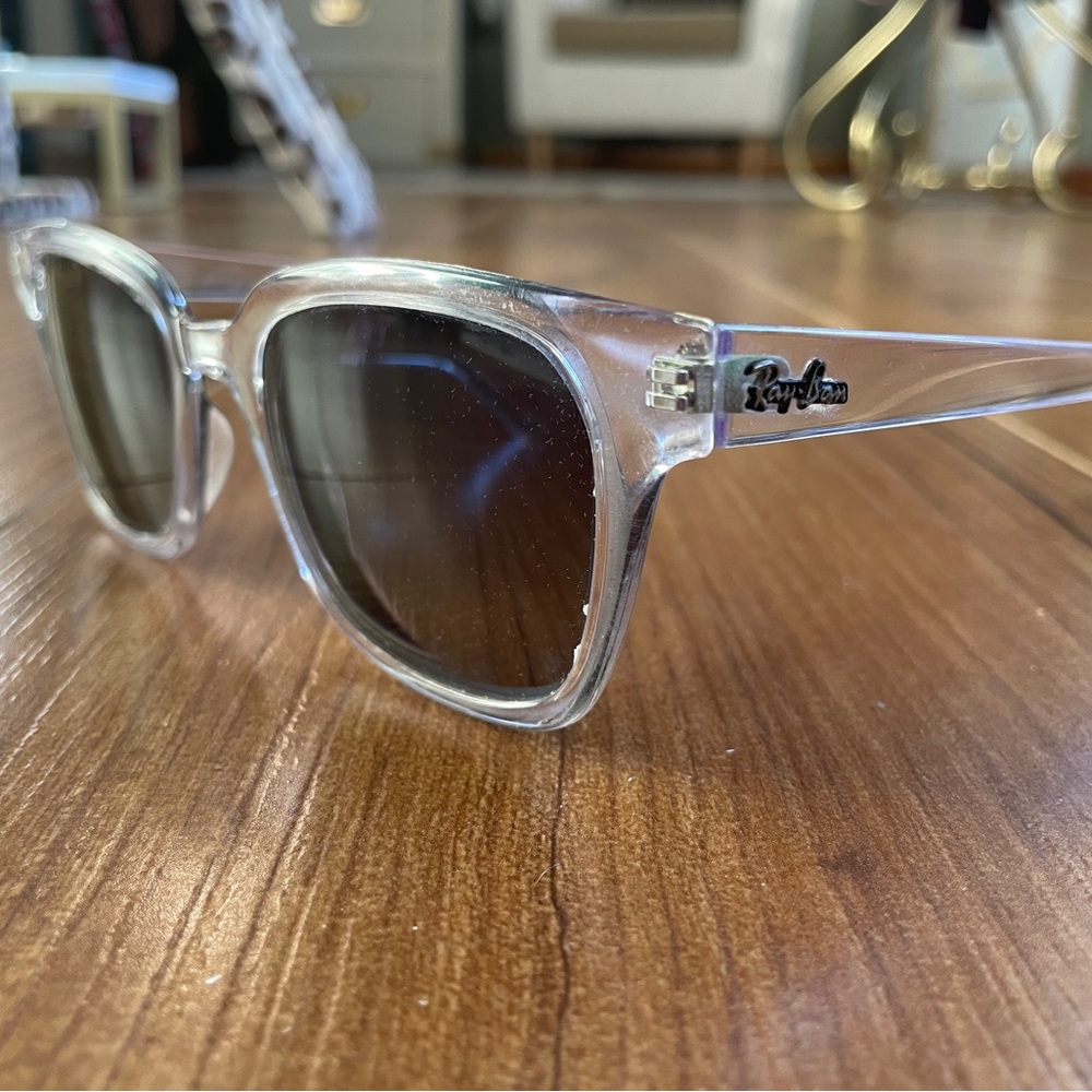 Ray-Ban women’s sunglasses